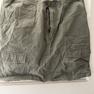 Men's Green Cargo Shorts